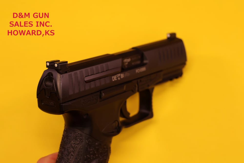 Walther PPQ M2 9mm With Night Sights & 3 mags-img-12