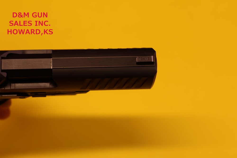Walther PPQ M2 9mm With Night Sights & 3 mags-img-11