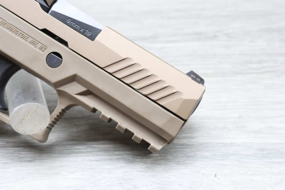 Sig Sauer P320 Compact 9mm - FDE - OEM Box - Penny Auction - NO RESERVE!-img-10