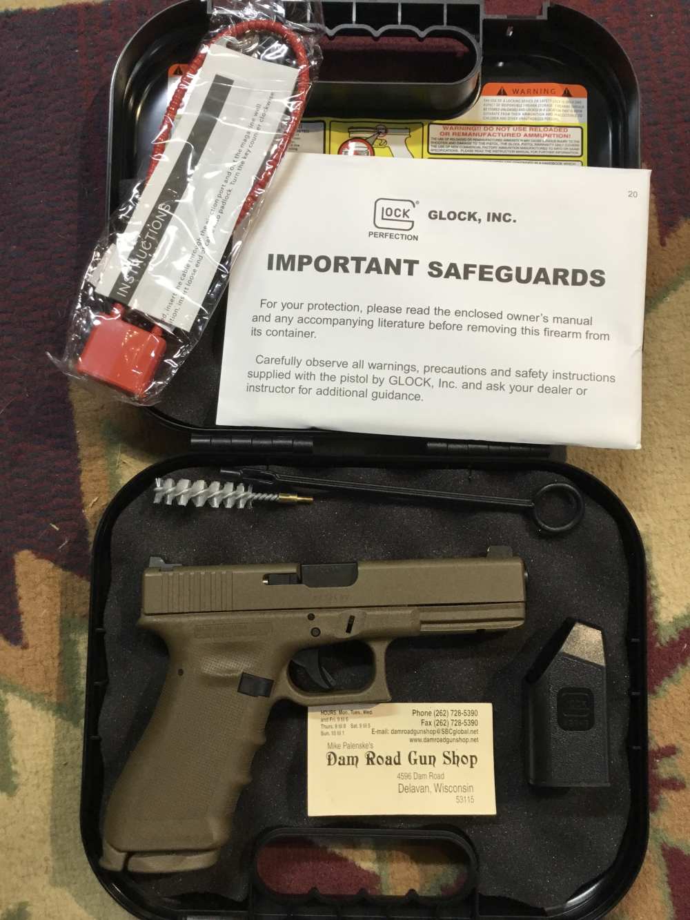 Glock 17 Larry Vickers FDE 9mm Serial #8822LAV-img-0