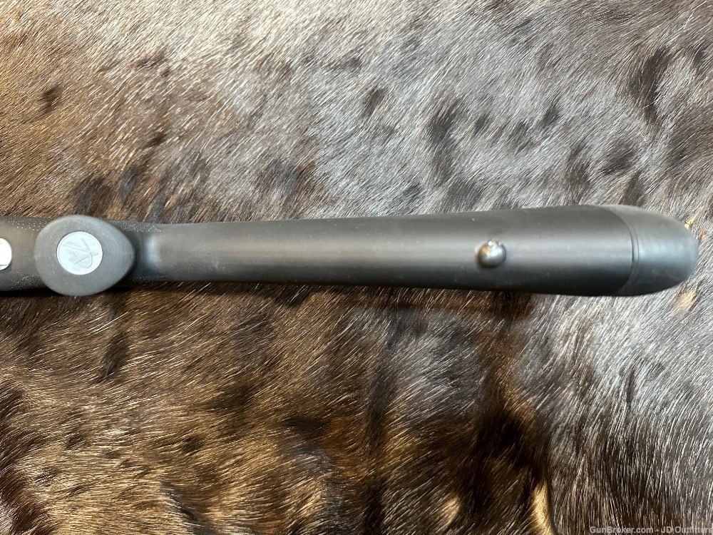 NEW VOLQUARTSEN CUSTOM SF-1 22 LR RIFLE, HOGUE RUBBER STOCK-img-20