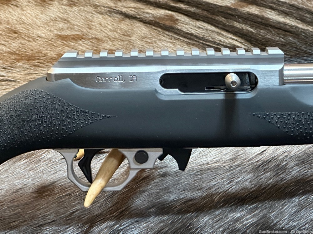 NEW VOLQUARTSEN CUSTOM SF-1 22 LR RIFLE, HOGUE RUBBER STOCK-img-0