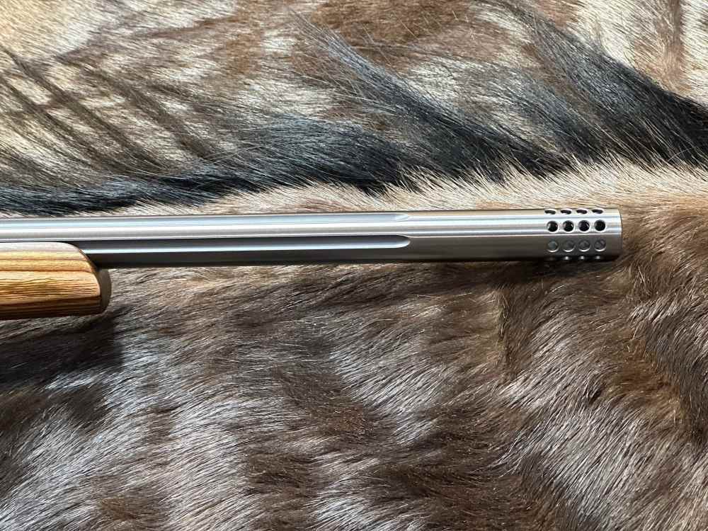 NEW VOLQUARTSEN CUSTOM DELUXE 22 LONG RIFLE, BROWN LAMINATED SPORTER STOCK-img-5