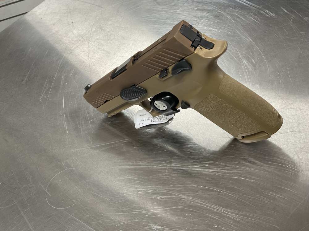 Sig P320 M18 no back plate very good condition -img-4