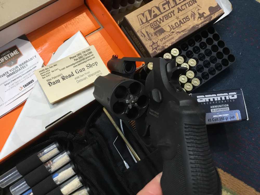 Taurus Judge 3” Magnum 410/45 LC 3” barrel, Matte Black 2-441031MAG-img-2