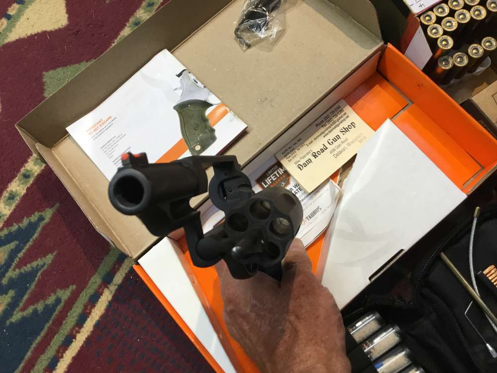 Taurus Judge 3” Magnum 410/45 LC 3” barrel, Matte Black 2-441031MAG-img-3