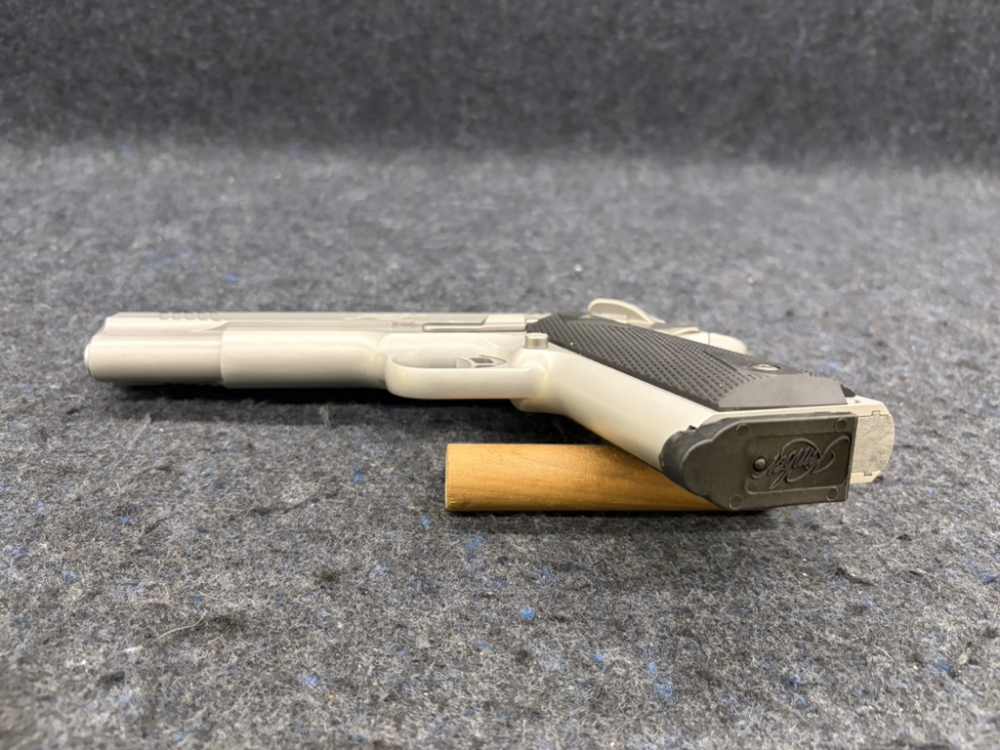 KIMBER RIMFIRE TARGET .22LR w/BOX & TWO MAGS-img-8