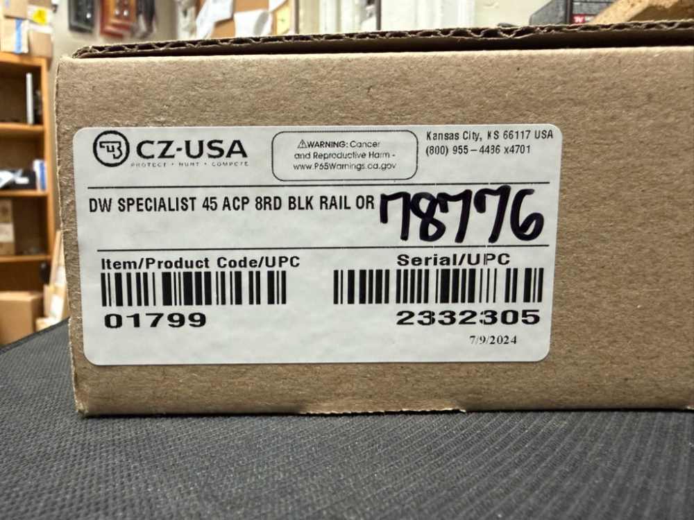Dan Wesson Specialist 45acp W/ Rail Optics Ready New Old Stock-img-2