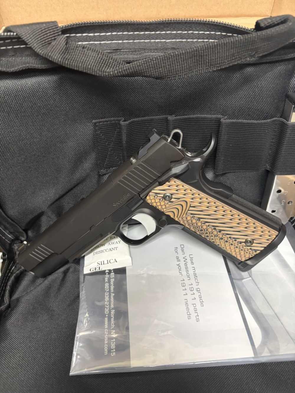 Dan Wesson Specialist 45acp W/ Rail Optics Ready New Old Stock-img-1
