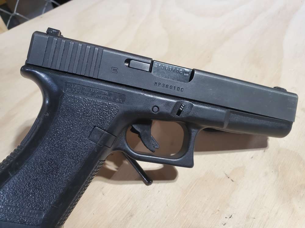 Police Trade-in Glock 17 Gen 2 9mm-img-2
