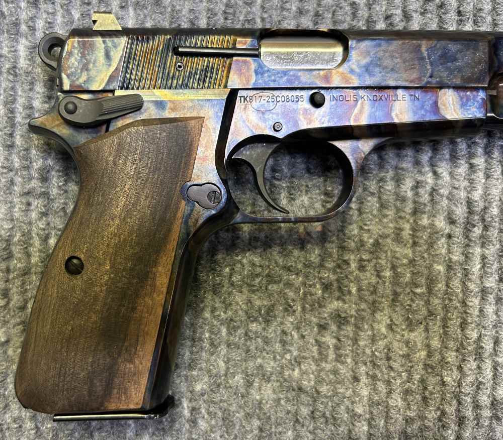 *Never Fired* Inglis P-35 Semi Auto Pistol Case Hardened w/ Two Mags - 9mm-img-4