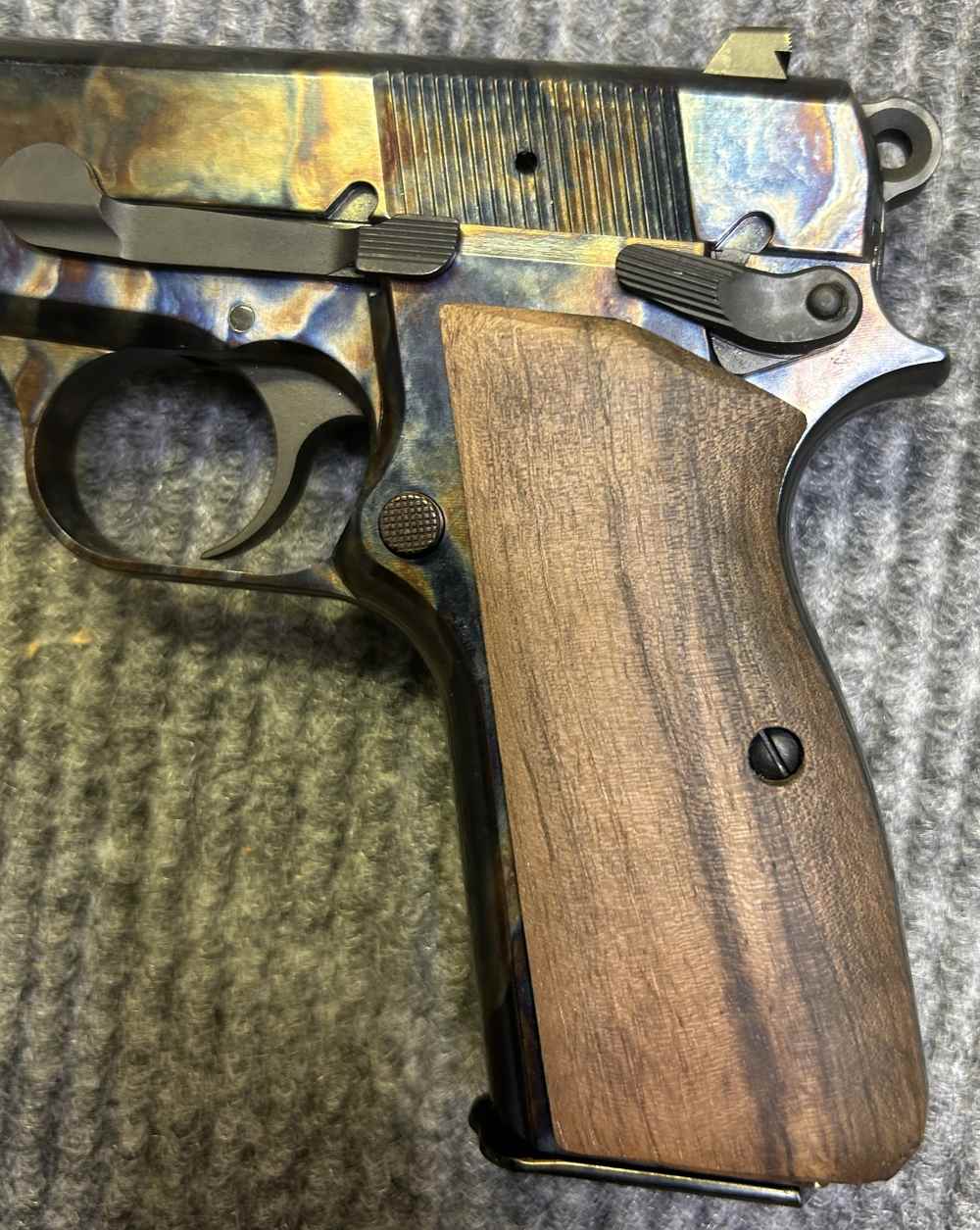*Never Fired* Inglis P-35 Semi Auto Pistol Case Hardened w/ Two Mags - 9mm-img-6