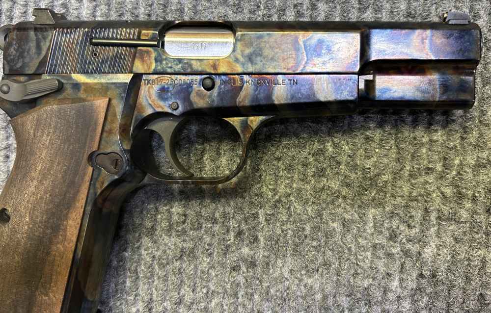 *Never Fired* Inglis P-35 Semi Auto Pistol Case Hardened w/ Two Mags - 9mm-img-5