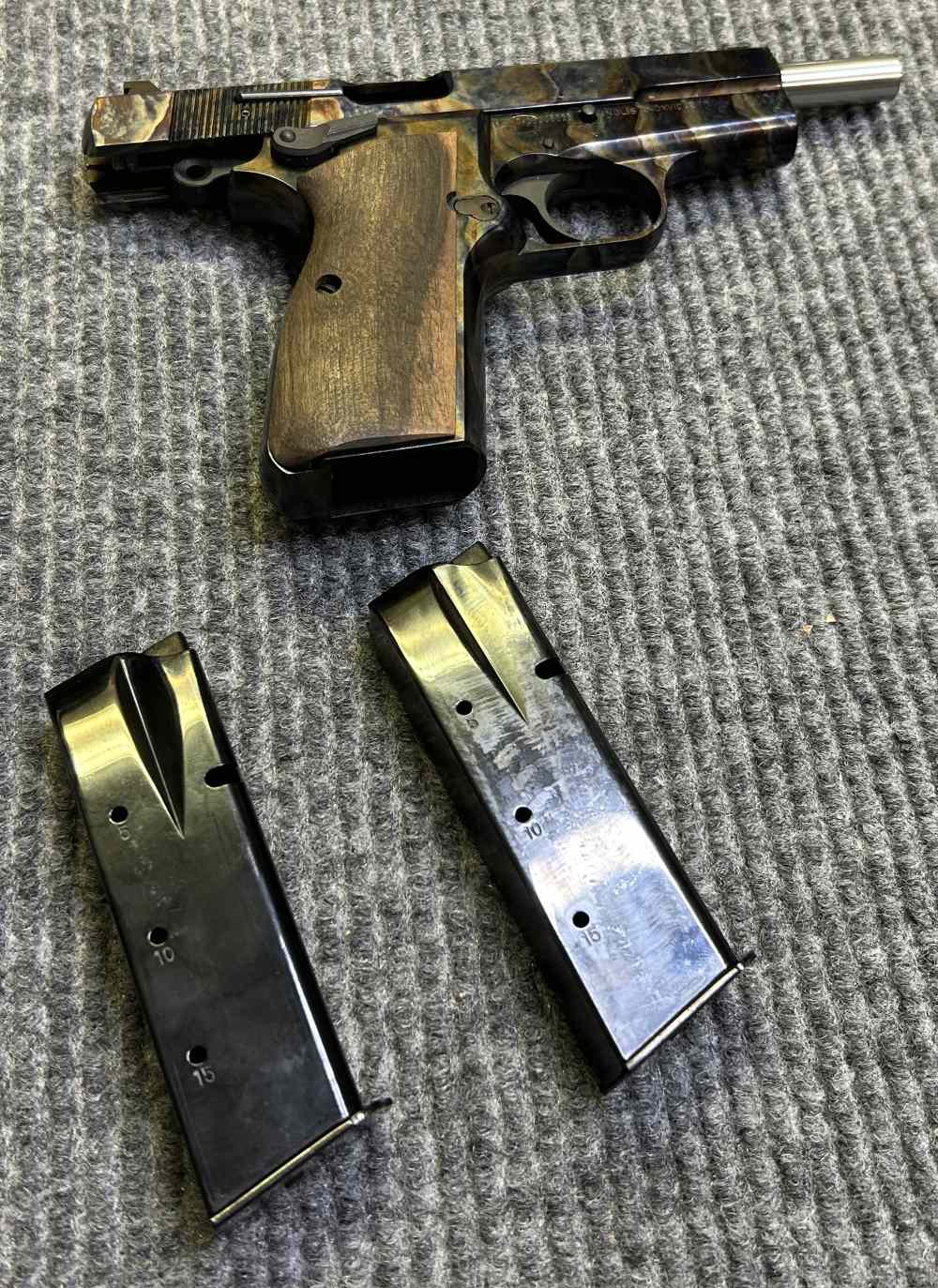 *Never Fired* Inglis P-35 Semi Auto Pistol Case Hardened w/ Two Mags - 9mm-img-16
