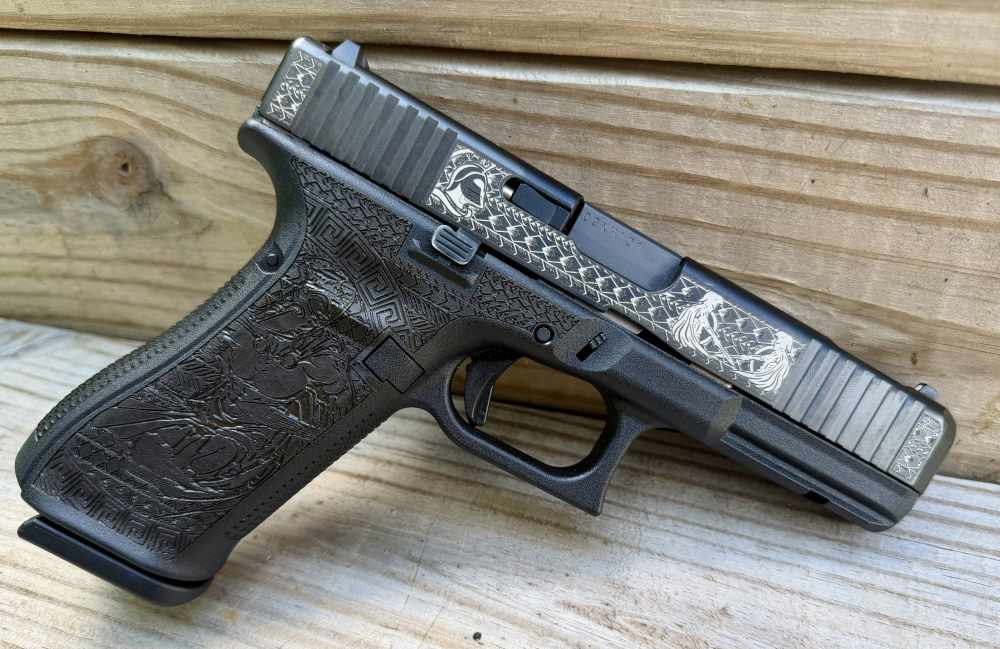 Glock 17C-V *CUSTOM ENGRAVED MOLON LABE*-img-1