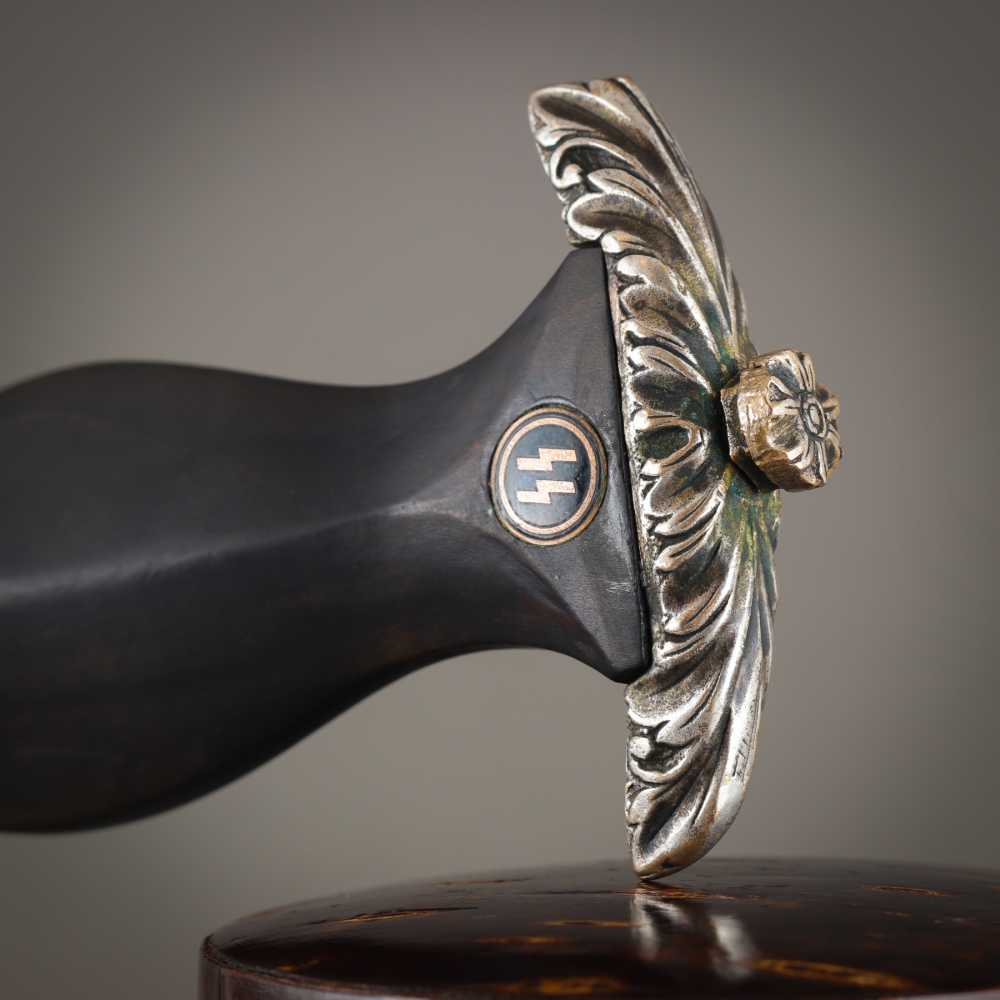 FINE 1933 HIGH HONOR SS DAGGER OAK LEAF SCABBARD DAMASCUS STEEL WW2 GERMANY-img-43