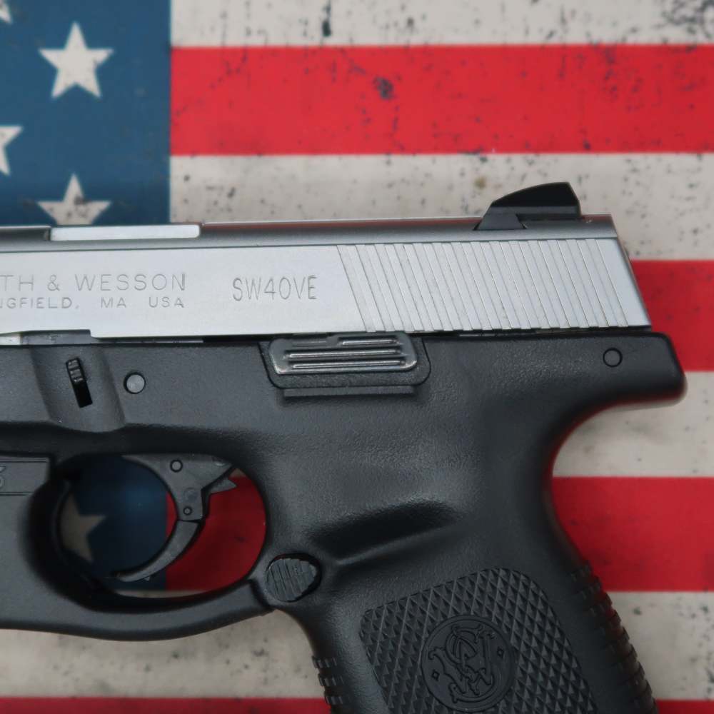 Smith & Wesson SW40VE .40 S&W Semi-Auto Pistol 4" Two Tone Laser 3 Mags-img-3