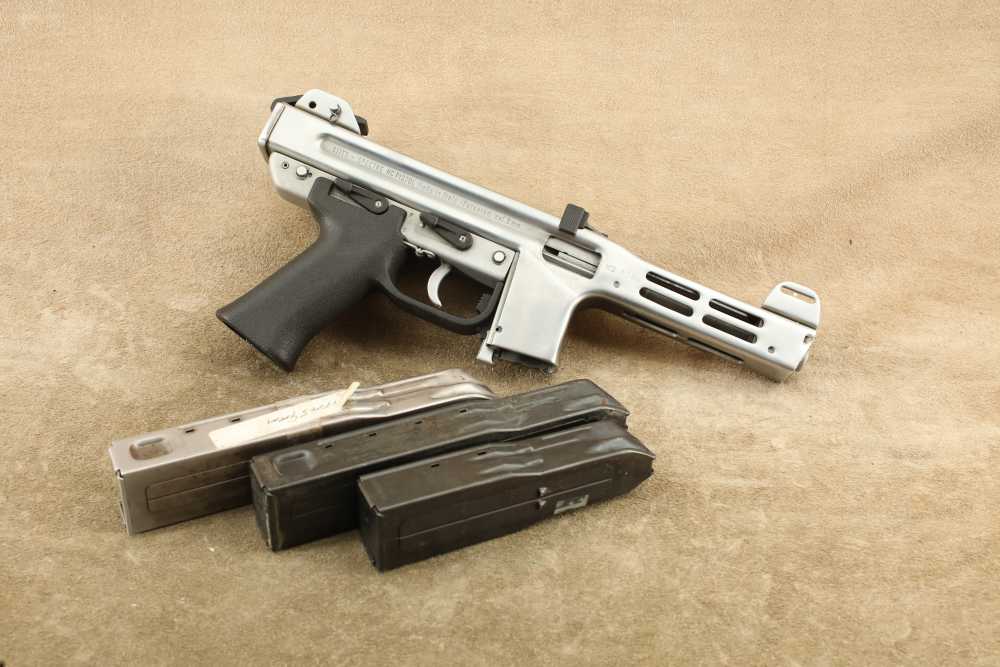 SITES Italy F.I.E. Spectre HC 9mm 5.5" Semi-Automatic Pistol 3 Mags 1989-img-3