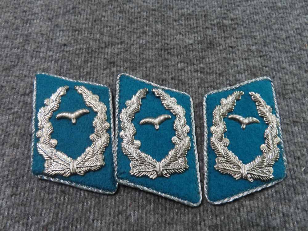 34 PIECE SOVIET RUSSIAN AND EAST GERMAN MILITARY PATCHES, COLLAR TABS-img-17