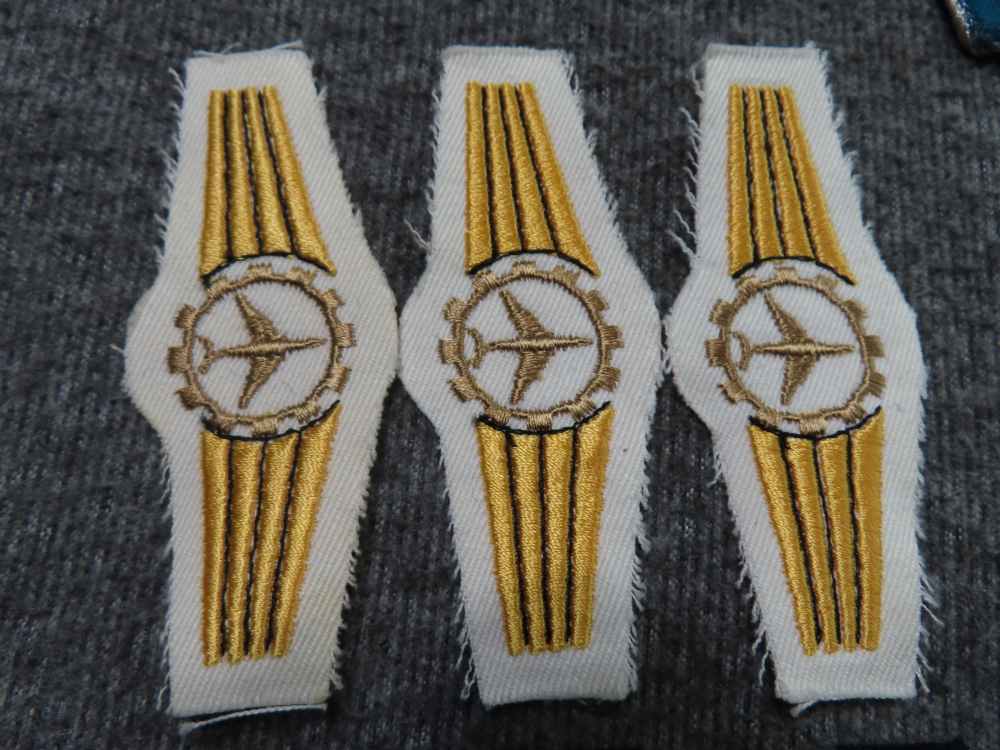 34 PIECE SOVIET RUSSIAN AND EAST GERMAN MILITARY PATCHES, COLLAR TABS-img-11