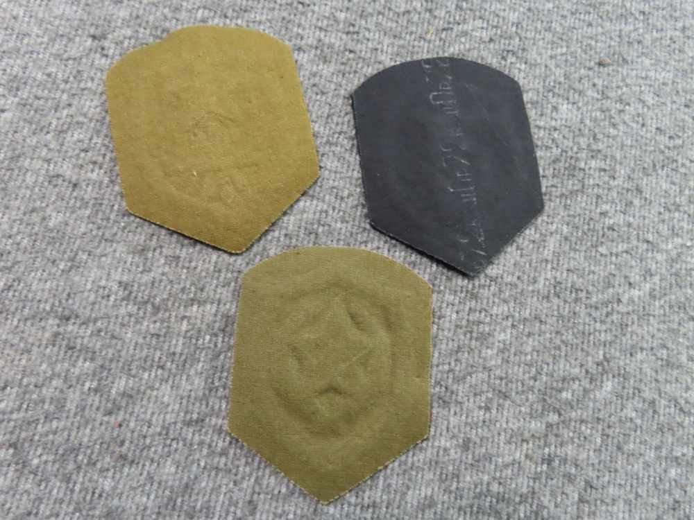 34 PIECE SOVIET RUSSIAN AND EAST GERMAN MILITARY PATCHES, COLLAR TABS-img-10