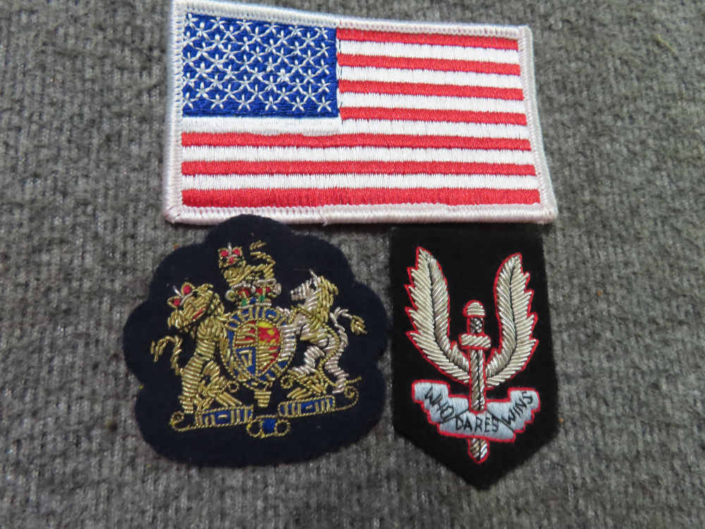 10 AMERICAN AND 12 BRITISH PATCHES, ALL CURRENT ISSUE AND IN EXCELLENT COND-img-10