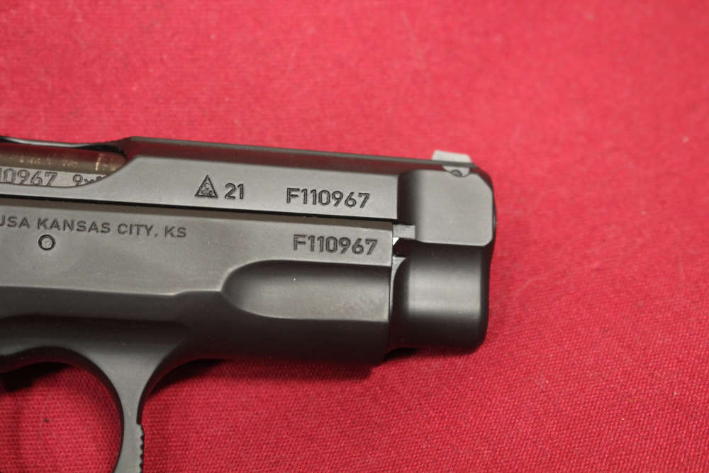 CZ 75 Compact 9mm Pistol w/STEEL Frame, 3.75" Barrel, 2x 15rd Mags - 2021-img-13