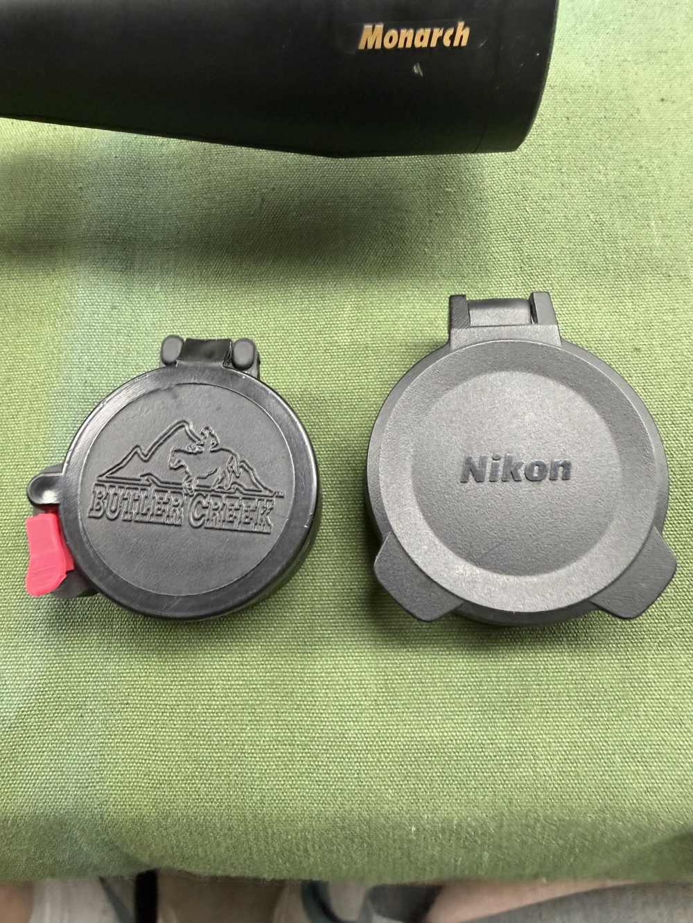 Nikon Monarch 5-20x44 side locking parallax  folding caps nice condition -img-3
