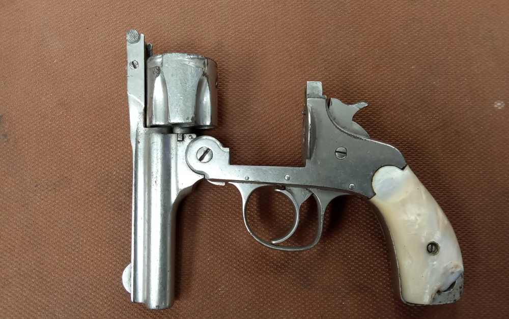 Forehand Arms Top Break 32 S&W Revolver PEARL GRIPS -img-13