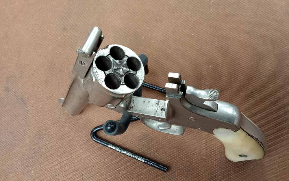 Forehand Arms Top Break 32 S&W Revolver PEARL GRIPS -img-7