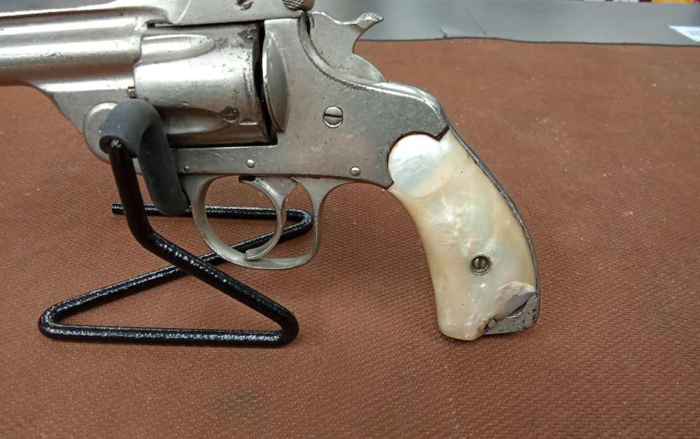 Forehand Arms Top Break 32 S&W Revolver PEARL GRIPS -img-1