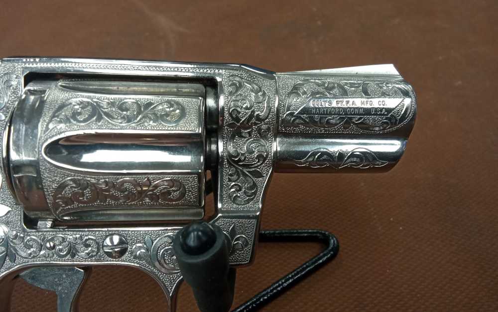 Colt detective special CUSTOM ENGRAVED.38 SPL Revolver -img-10