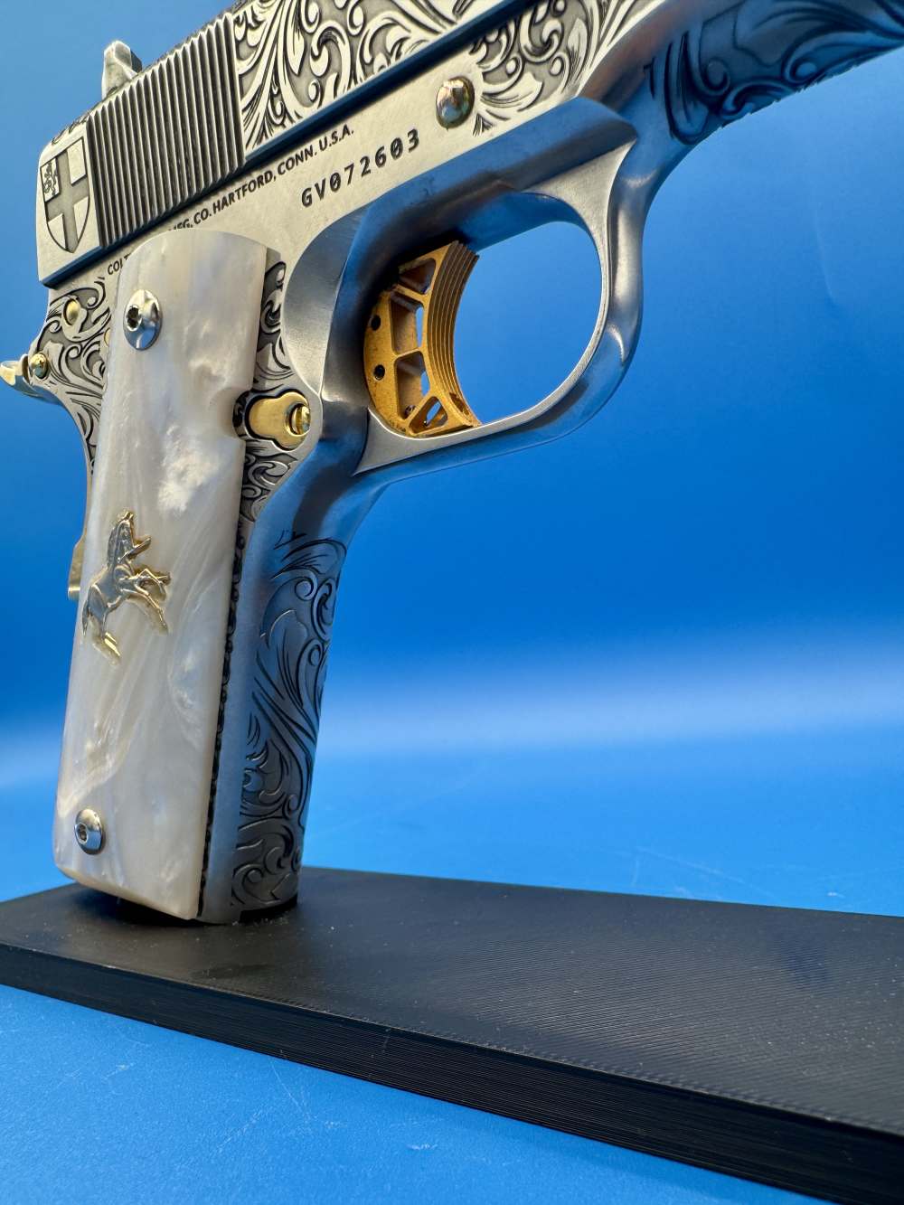 Colt 1911 Government Polished SS with GOLD trim Custom ENGRAVED-img-23
