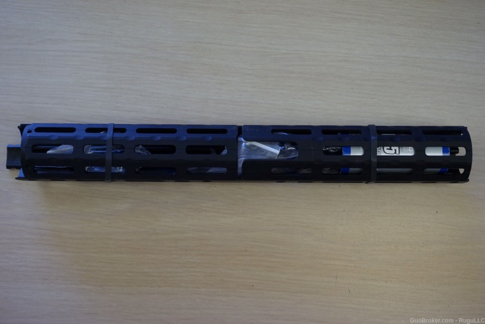 UTG Super Slim 15" M-LOK AR-15 carbine rail-img-4