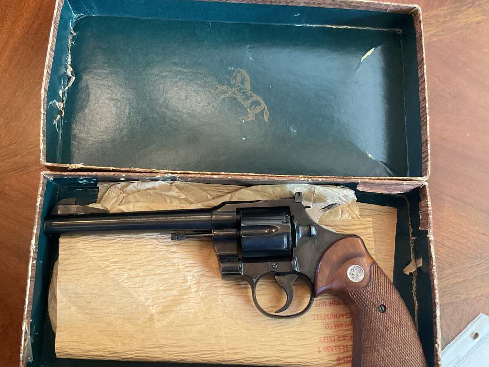 USMC Colt Officers Model Match .38  MINT!-img-19