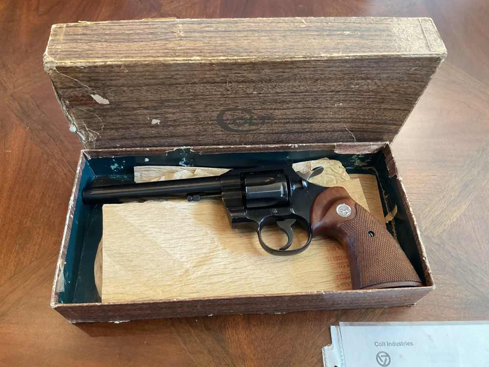 USMC Colt Officers Model Match .38  MINT!-img-4
