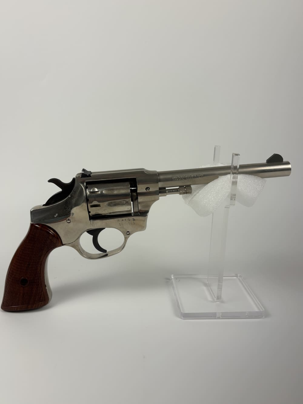 High Standard Sentinel deluxe (Model R-106) 22 LR 9 shot nickel -img-0
