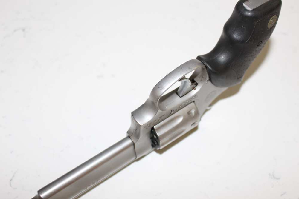 Taurus Model 94SS 9 shot 22LR revolver  Small Frame No Reserve-img-12
