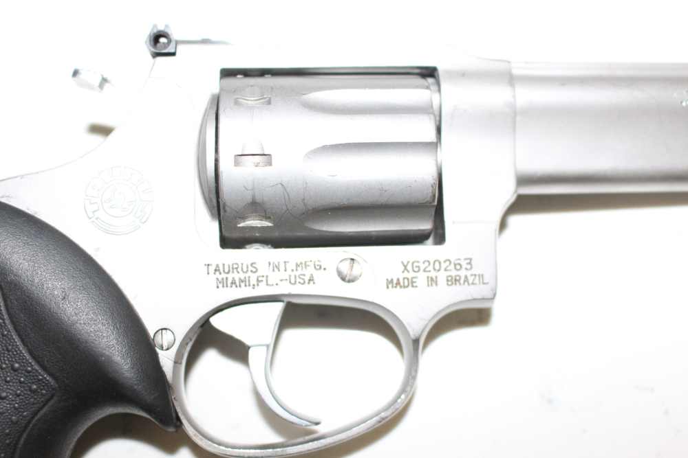 Taurus Model 94SS 9 shot 22LR revolver  Small Frame No Reserve-img-4