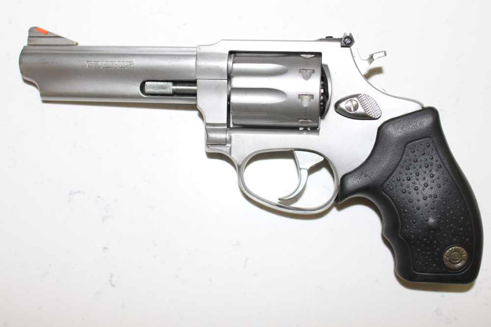 Taurus Model 94SS 9 shot 22LR revolver  Small Frame No Reserve-img-1