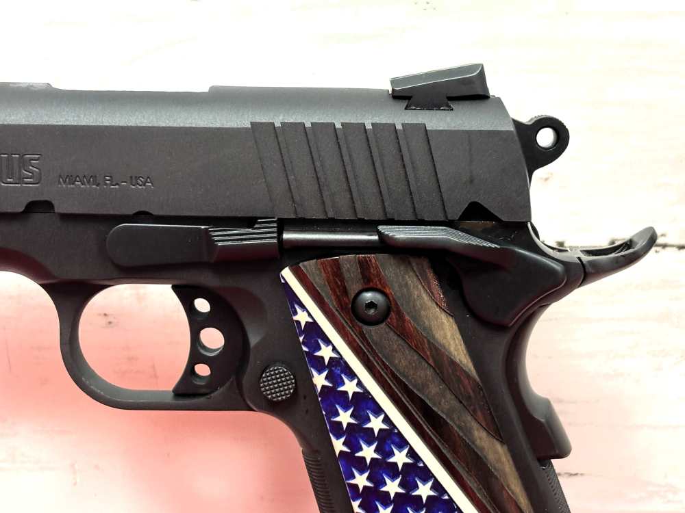 Factory New Taurus 1911 Commander .45 ACP Pistol No Reserve!-img-2