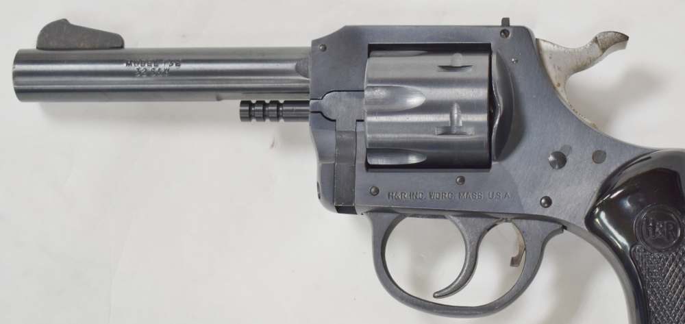 H&R MODEL 732 .32 S&W 4" S&WL MINTY C&R PENNY SALE 1969 BLUED NR-img-1