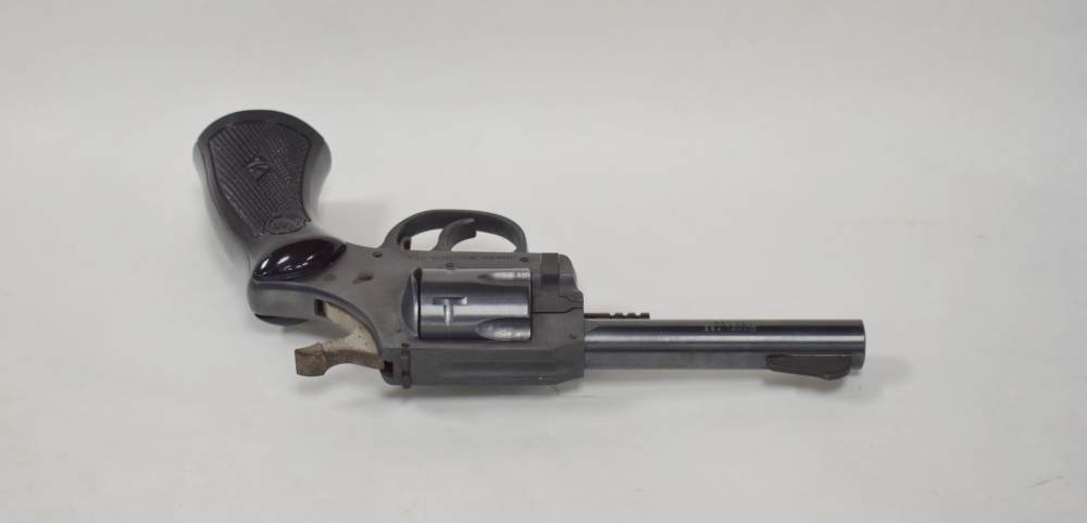 H&R MODEL 732 .32 S&W 4" S&WL MINTY C&R PENNY SALE 1969 BLUED NR-img-8