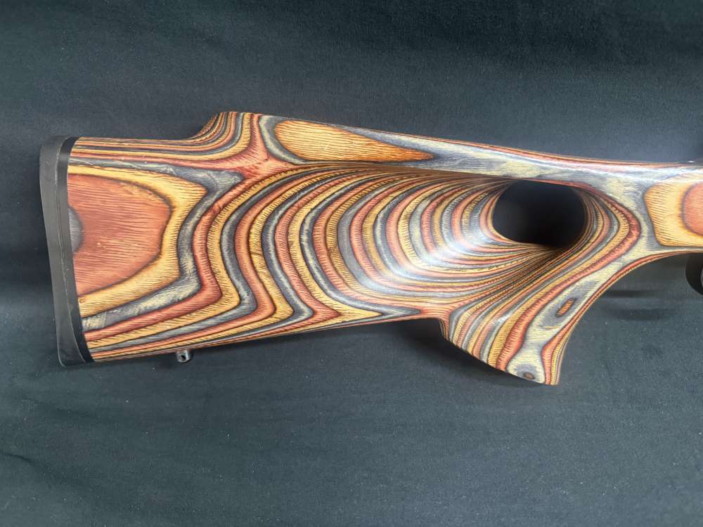 Savage 110 7mm Rem mag Laminate thumb hole stock-img-2