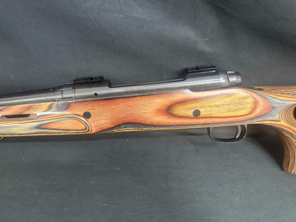 Savage 110 7mm Rem mag Laminate thumb hole stock-img-6