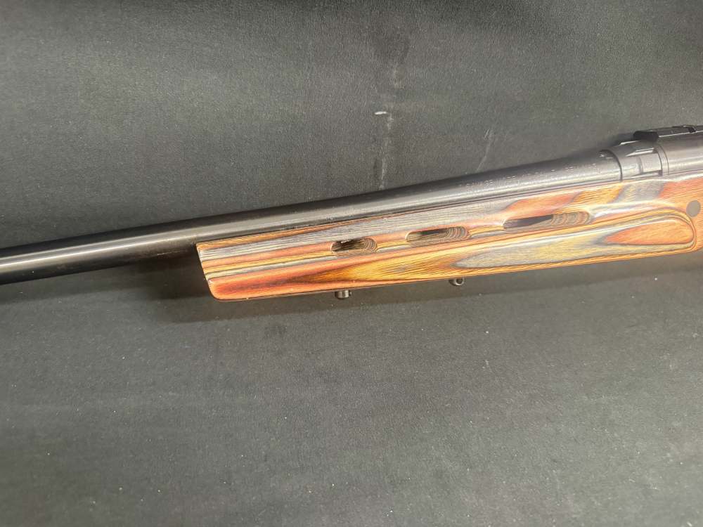 Savage 110 7mm Rem mag Laminate thumb hole stock-img-7