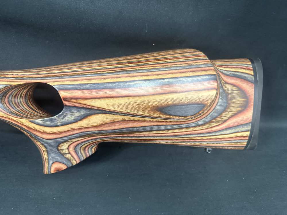 Savage 110 7mm Rem mag Laminate thumb hole stock-img-5