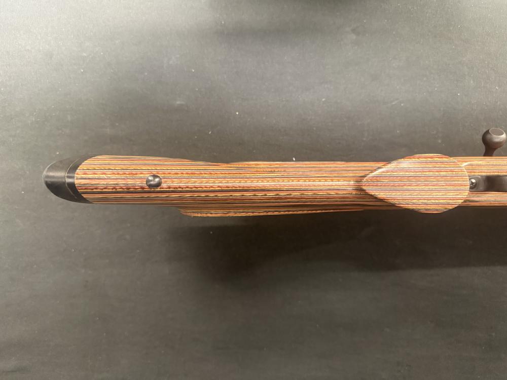 Savage 110 7mm Rem mag Laminate thumb hole stock-img-11