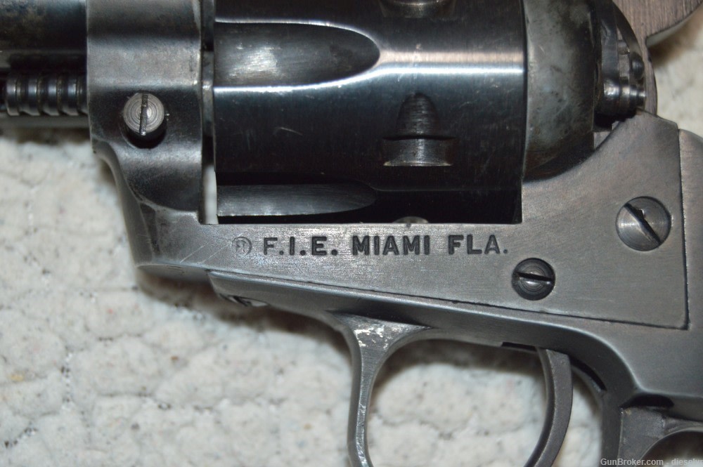 Italian Single Action 22 Revolver 4 3/4" -img-9