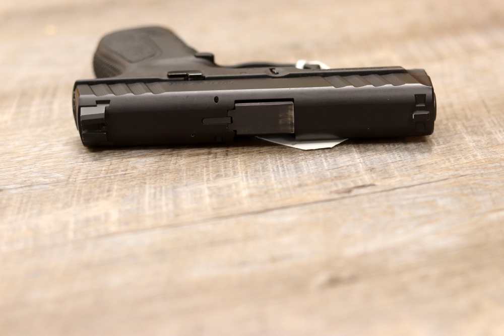 STOEGER STR9 9mm IN CASE WITH 4 MAGS 4INCH BARREL 30453969-img-13
